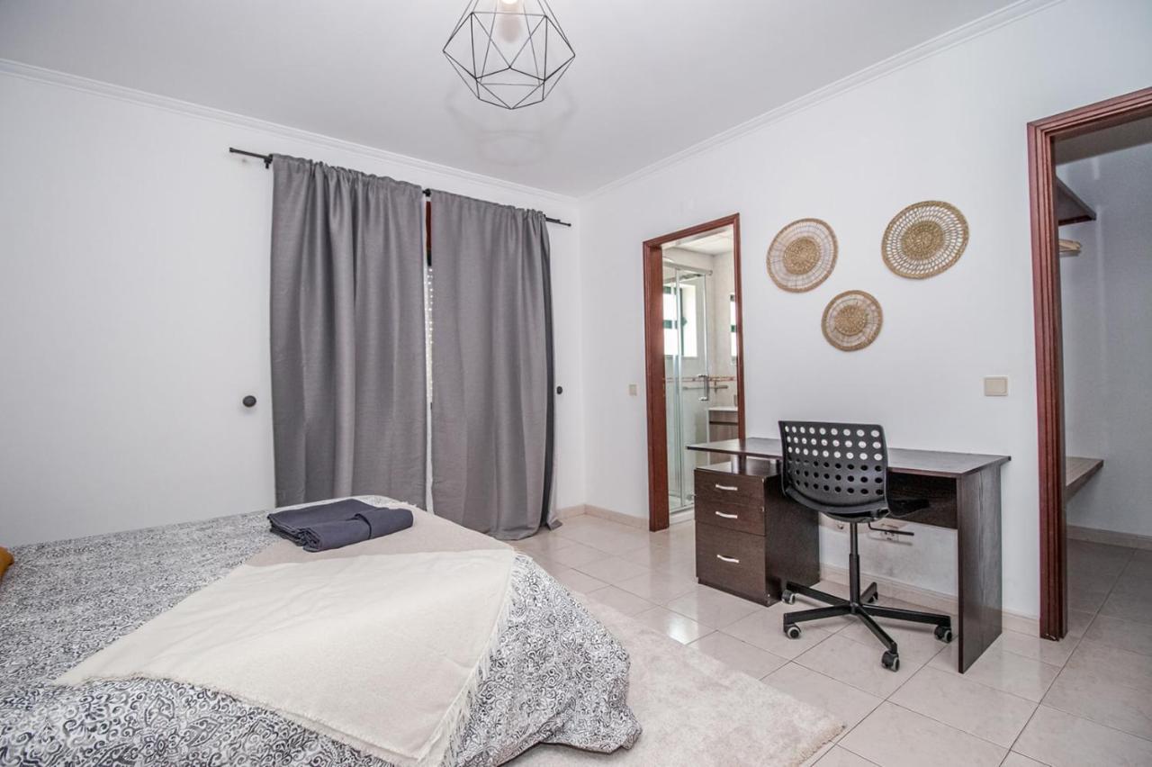 Séjour chez l'habitant Charming Private In An A2 Penha - *